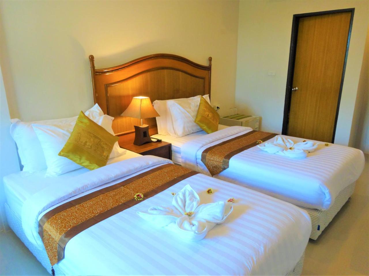 Bangrak Pier Samui Resort ภายนอก รูปภาพ